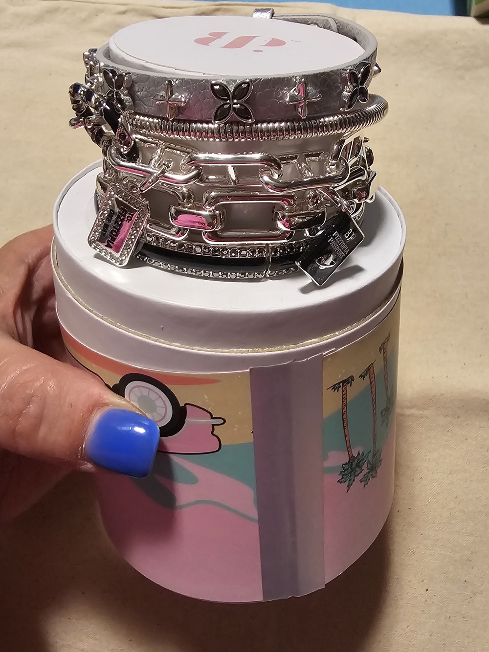 2026 Fizztopia Exclusive Unicorn Stacks With Removable Charms